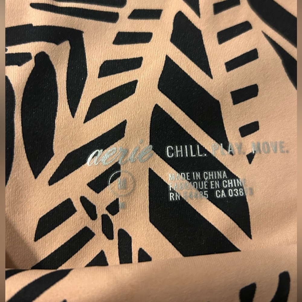 Aerie Chill. Play. Move. Palm Printed Leggings Size Medium - Picture 5 of 5